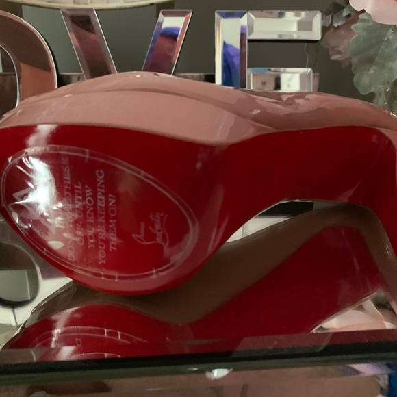 Christian Louboutin - Picture 3 of 3